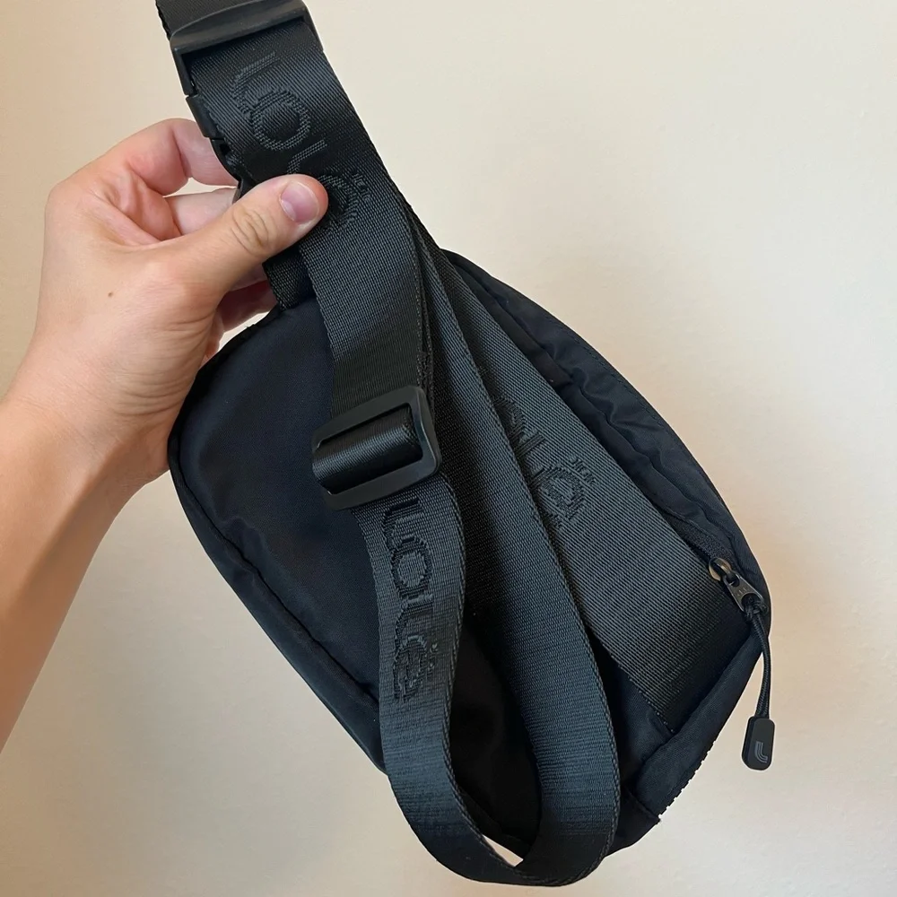 Lole Beltbag Crossbody Bag - Picture 4 of 4